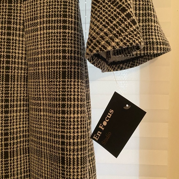 NWT Plaid Dress with Flared Sleeves - Picture 6 of 7